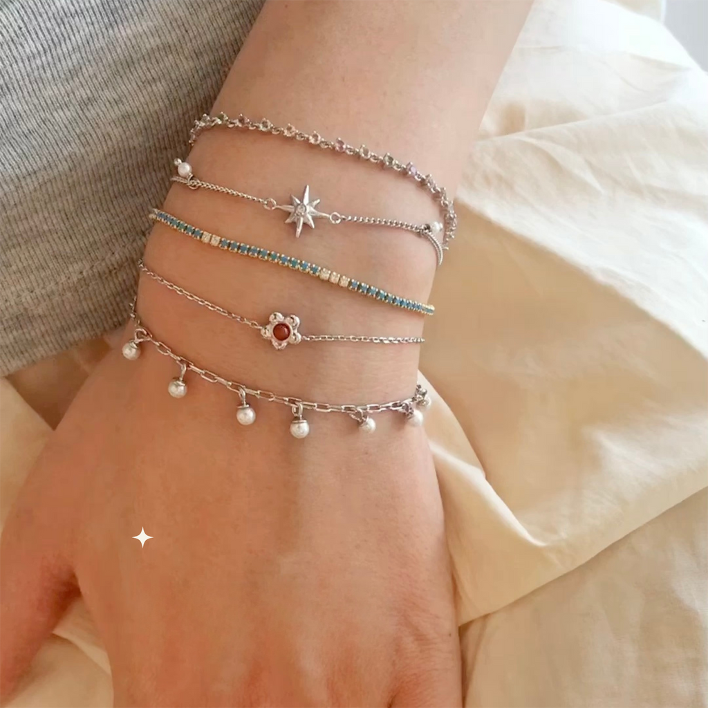 Mini Teardrop Pearl Pendant Bracelet