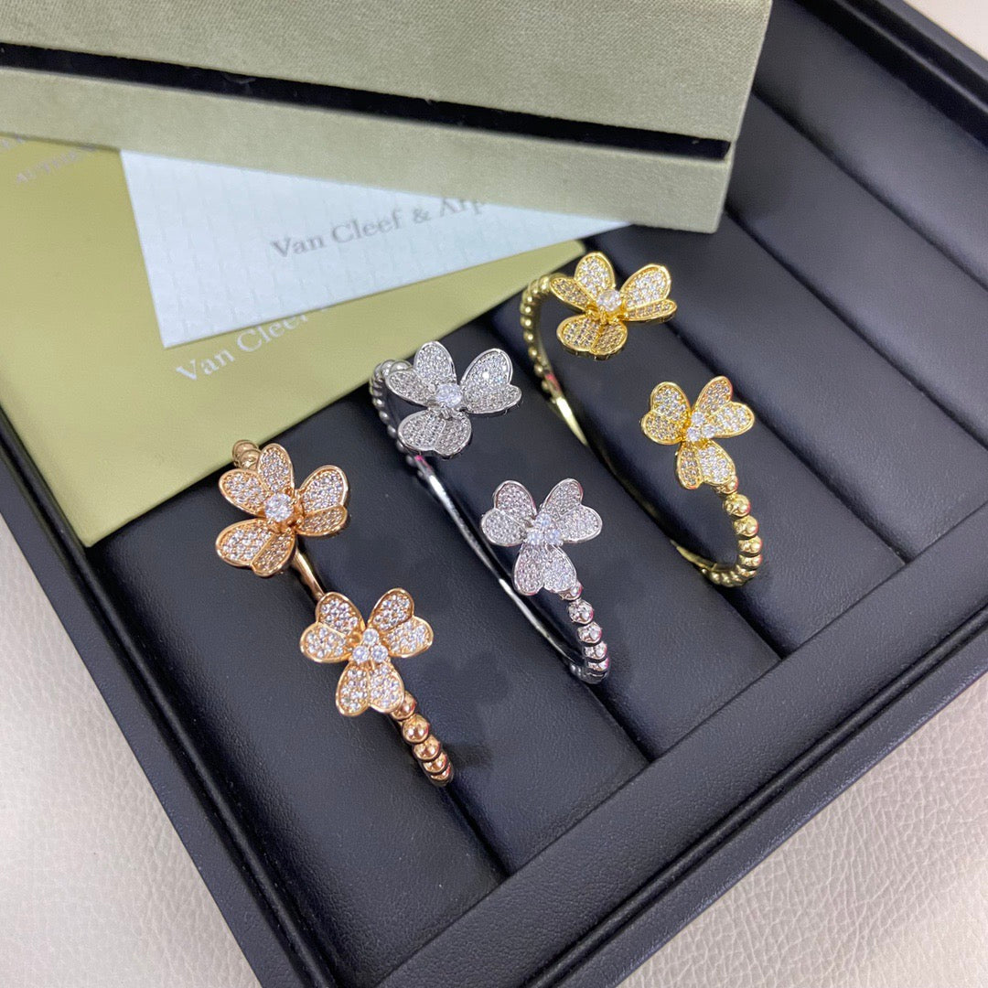 VCA Diamond Three-Flower Bracelet