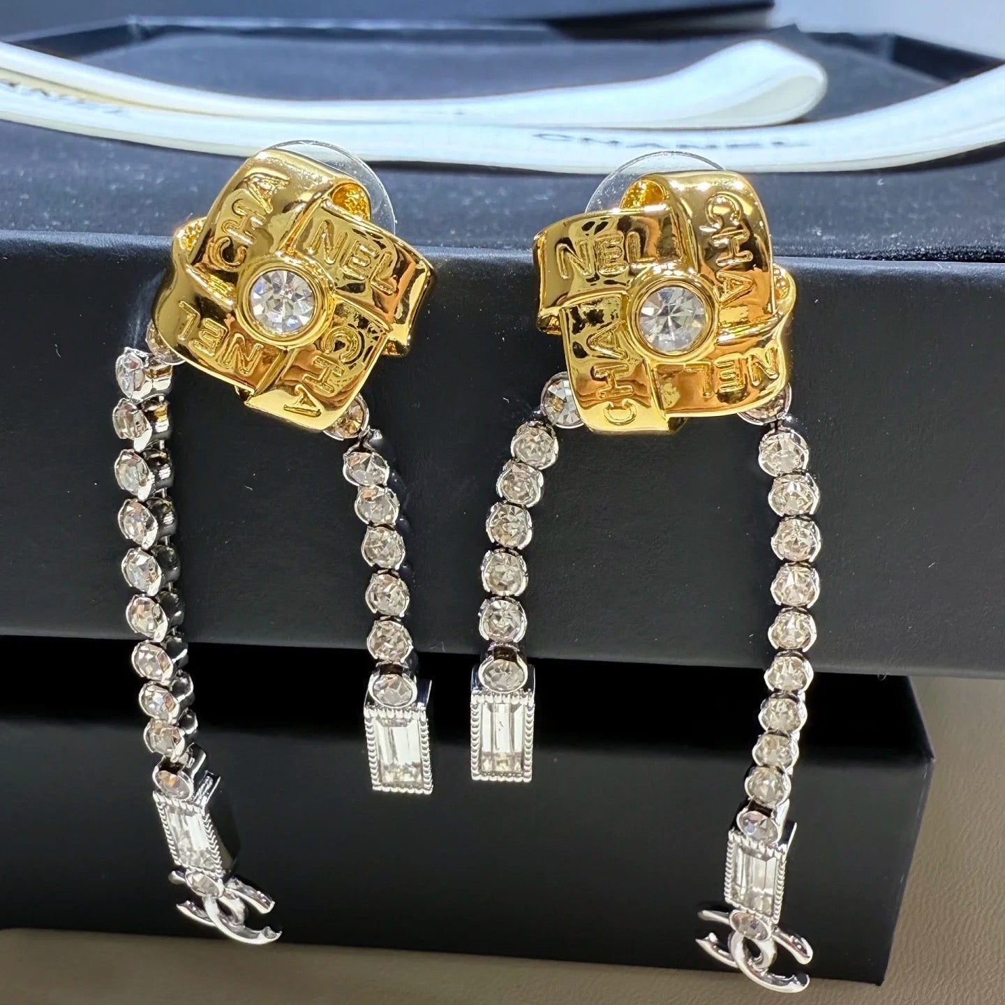 Chanel 25a Suede Diamond Necklace Earrings