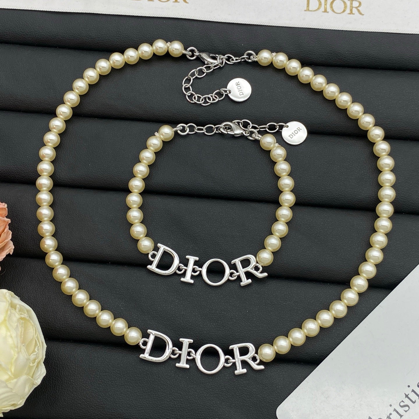 Dior Pearl Letter Necklace Bracelet